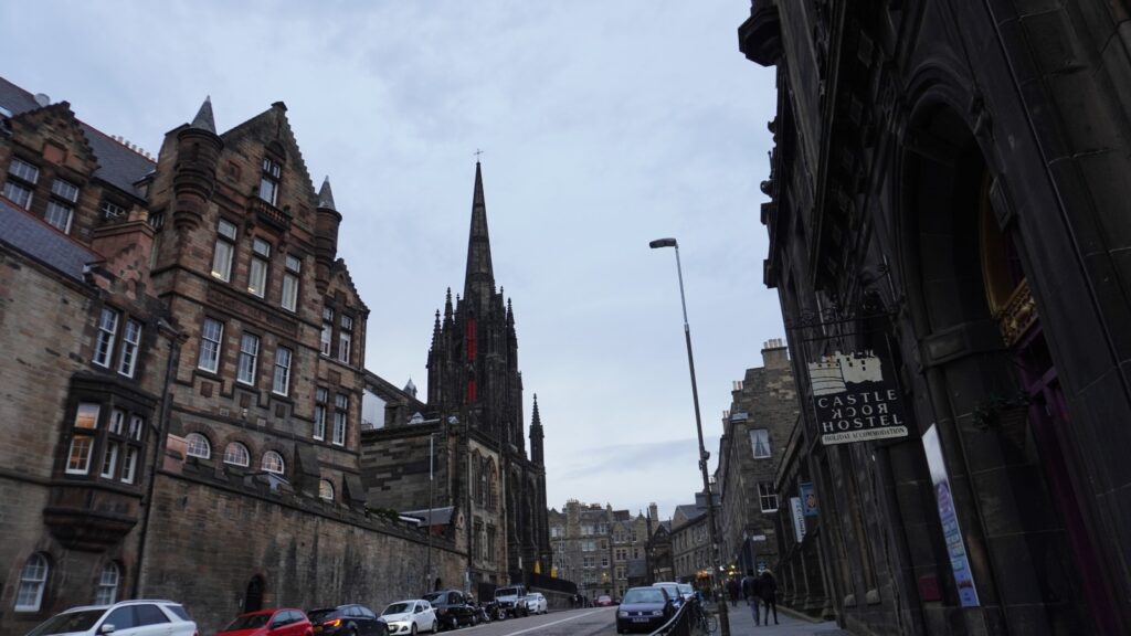 Glasgow street view of church